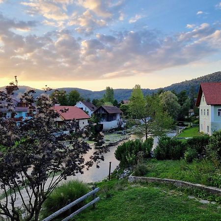 Krka River Lodge Znojile pri Krki Eksteriør bilde