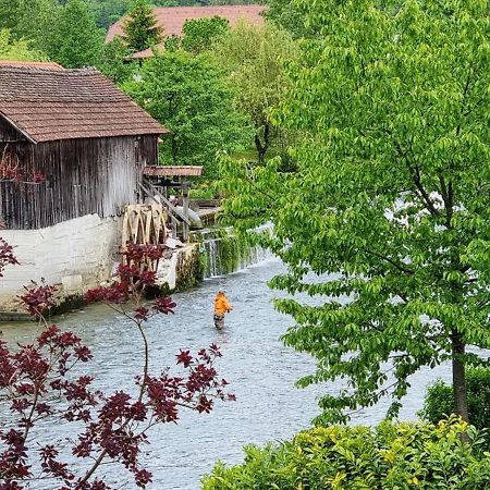 Krka River Lodge Znojile pri Krki Eksteriør bilde