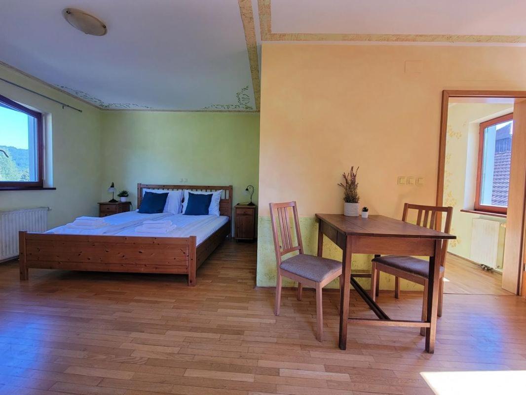 Krka River Lodge Znojile pri Krki Eksteriør bilde