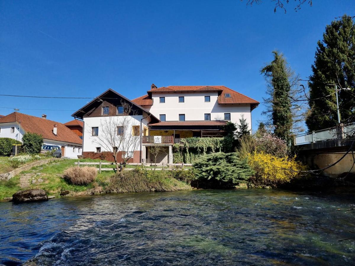 Krka River Lodge Znojile pri Krki Eksteriør bilde