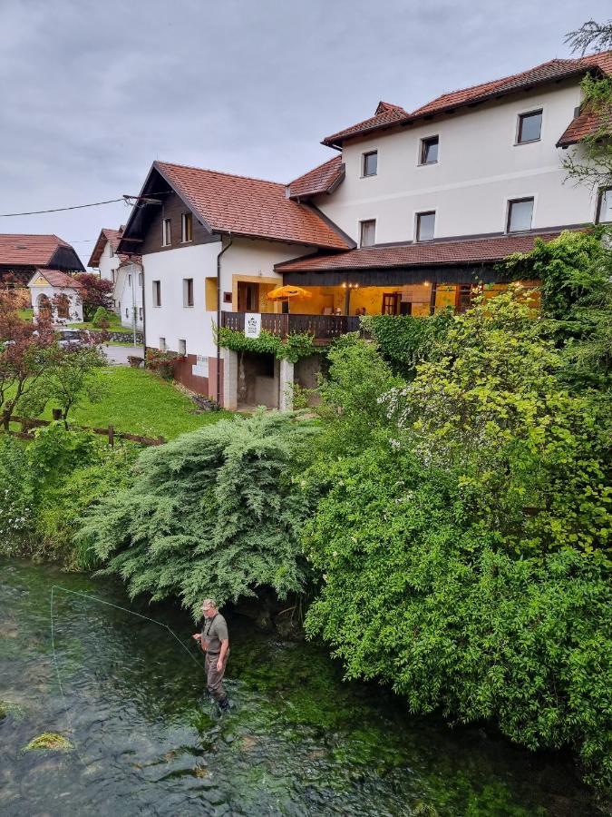 Krka River Lodge Znojile pri Krki Eksteriør bilde
