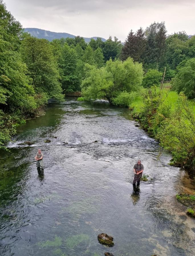 Krka River Lodge Znojile pri Krki Eksteriør bilde